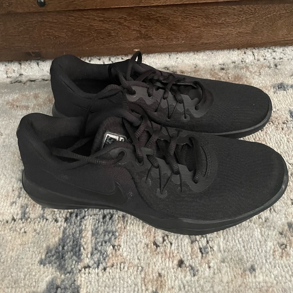 Nike Flex Supreme Black Cross Trainer